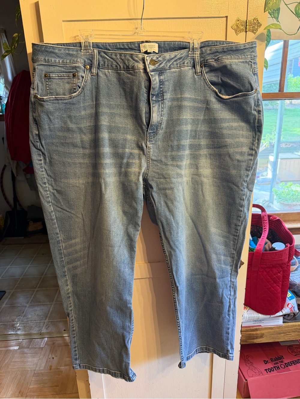 ✨5/$30✨ Candace Cameron Bure Light Wash Straight Leg Jeans